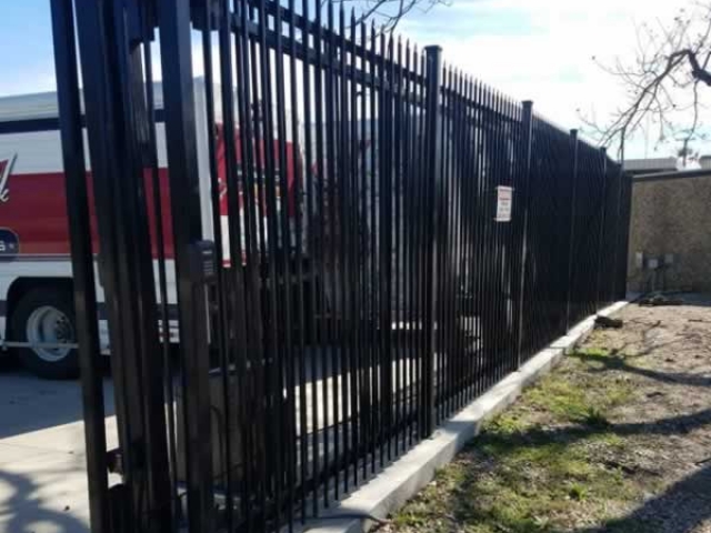 Commercial Gate Systems
